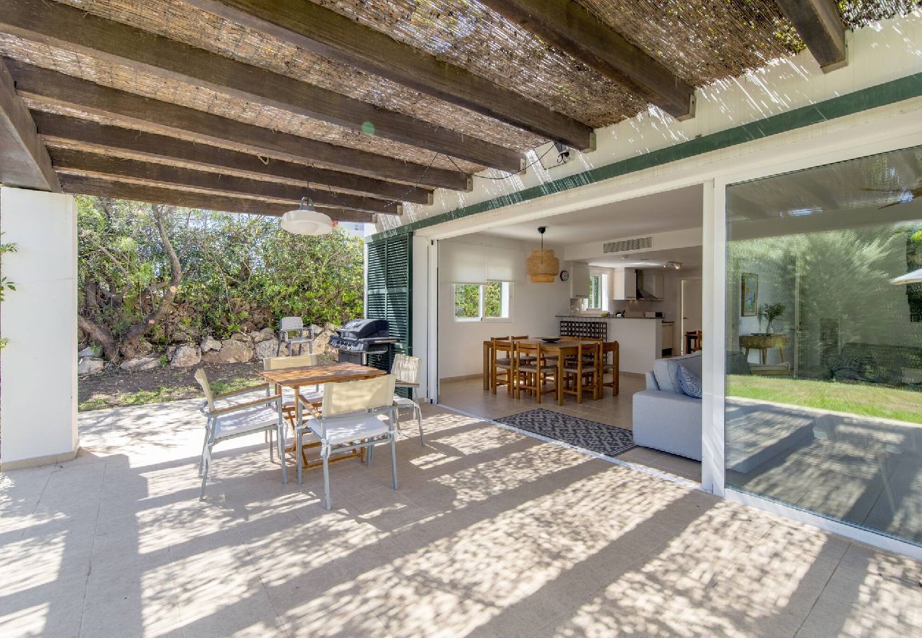 Villa en Biniancolla - Biniancolla Ginesta villa with communal pool