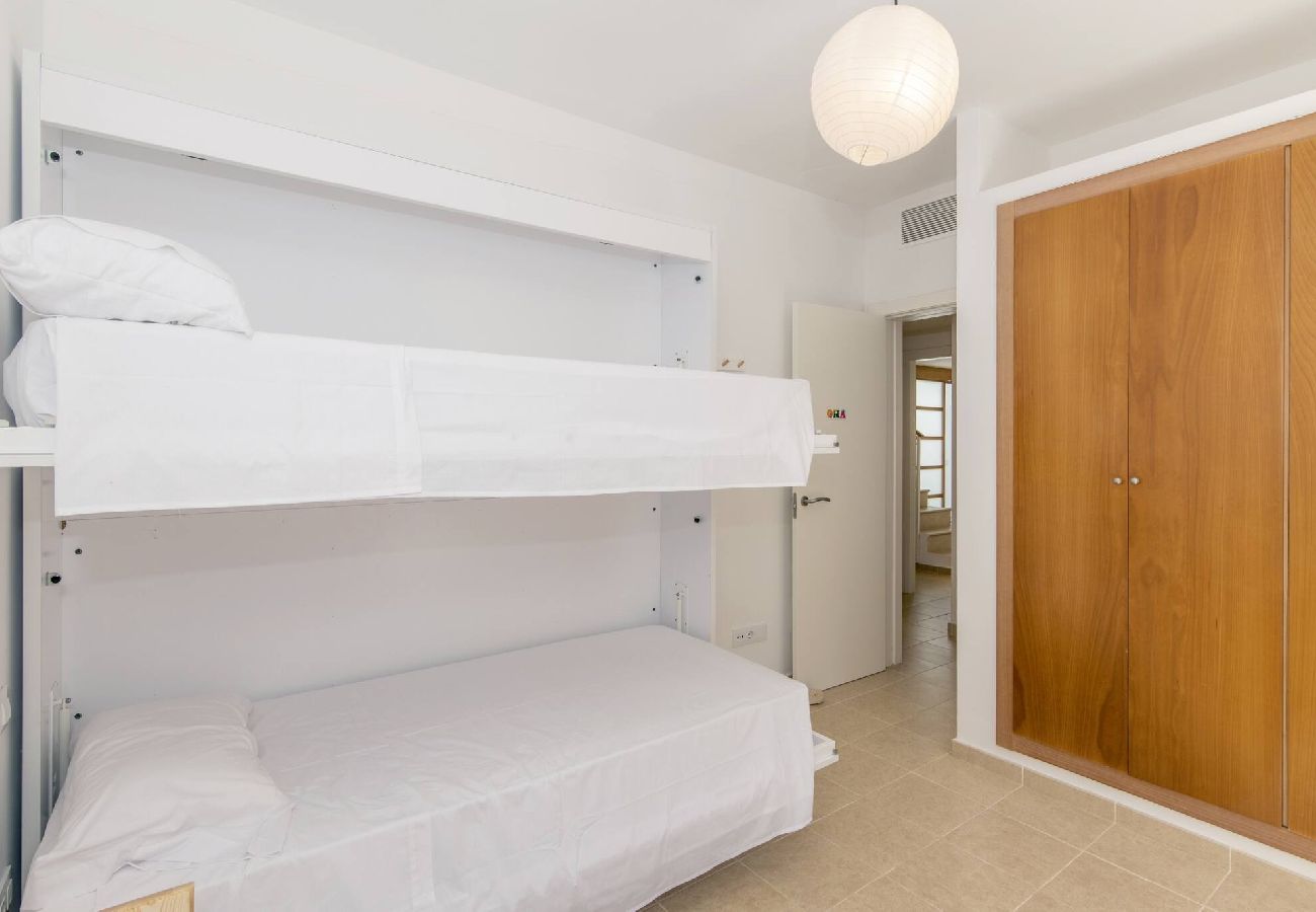 Villa en Biniancolla - Biniancolla Ginesta villa with communal pool