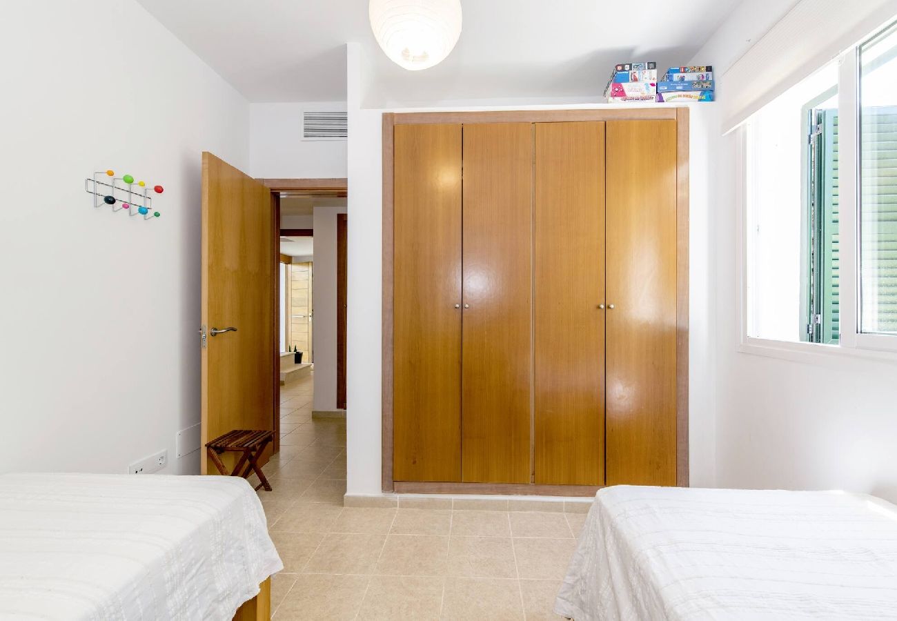 Villa en Biniancolla - Biniancolla Heura villa with communal pool