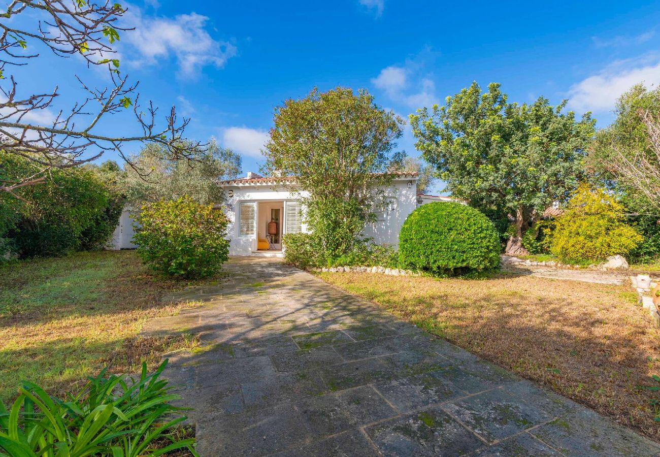 Villa en Es Castell - Villa Rosa — Garden & Pool Retreat