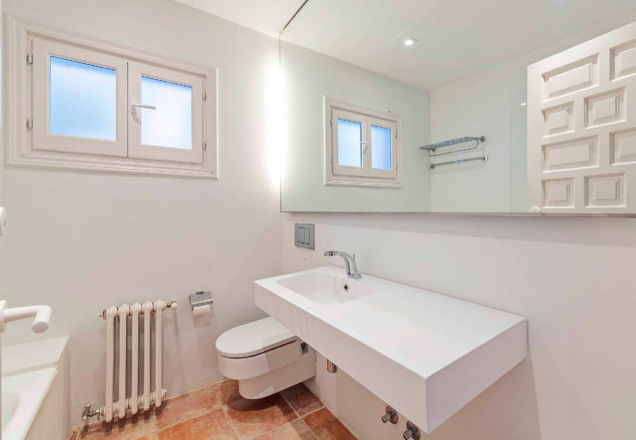 Villa en Es Castell - Villa Rosa — Garden & Pool Retreat