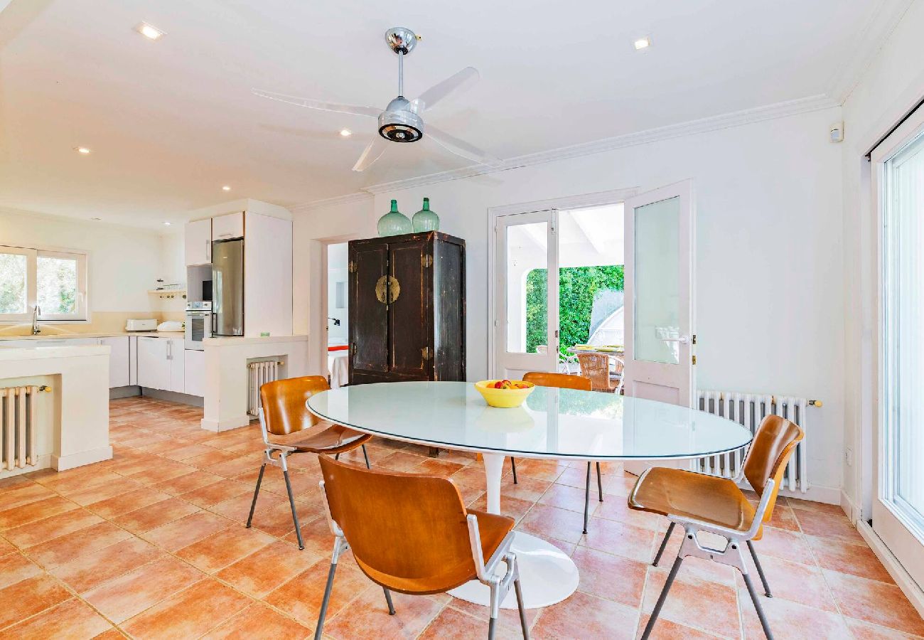 Villa en Es Castell - Villa Rosa — Garden & Pool Retreat