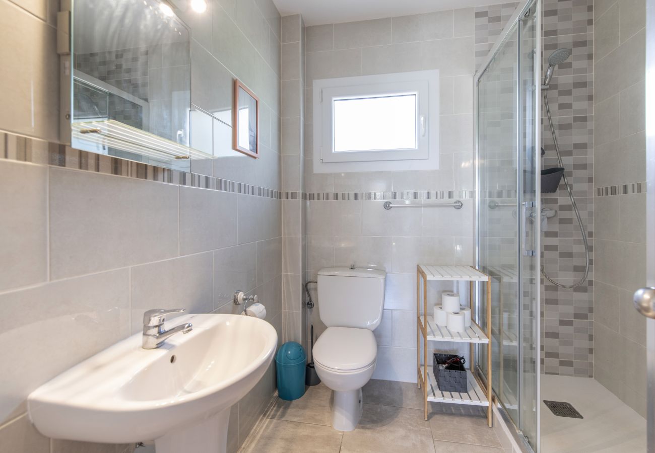 Apartamento en Es Mercadal - Apto 2 habitaciones (piscina y aire acondicionado) 