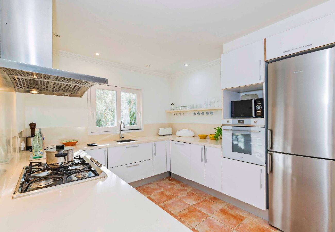 Villa in Es Castell - Villa Rosa — Garden & Pool Retreat