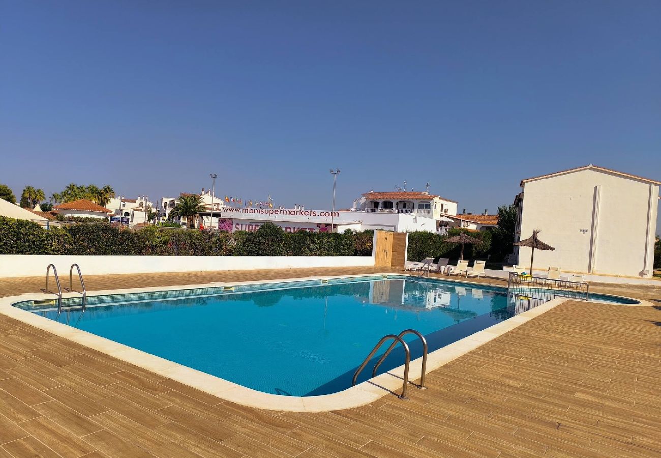 Ferienwohnung in Es Mercadal - Apto 2 habitaciones (piscina y aire acondicionado) 