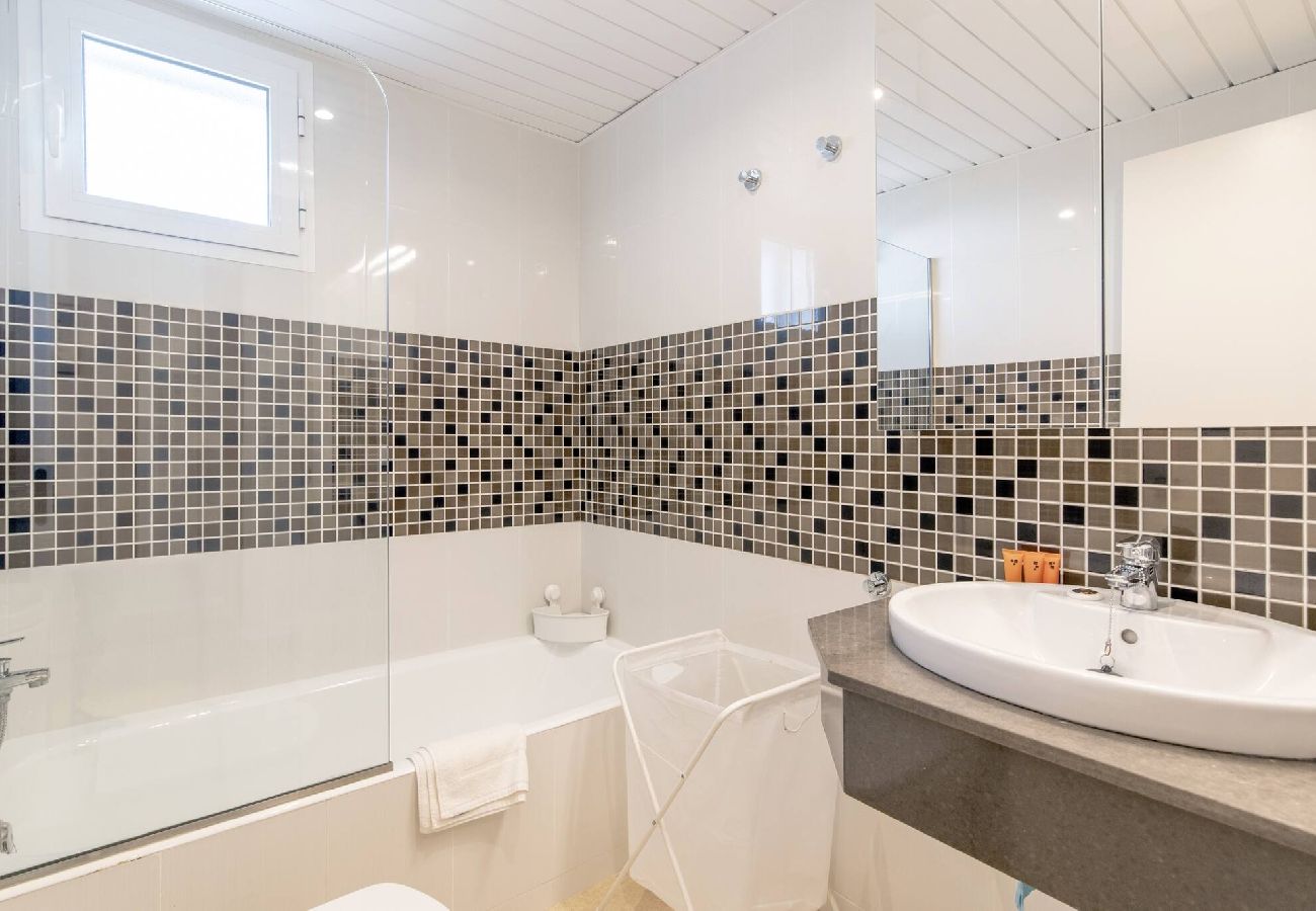 Villa in Biniancolla - Biniancolla Ginesta villa with communal pool