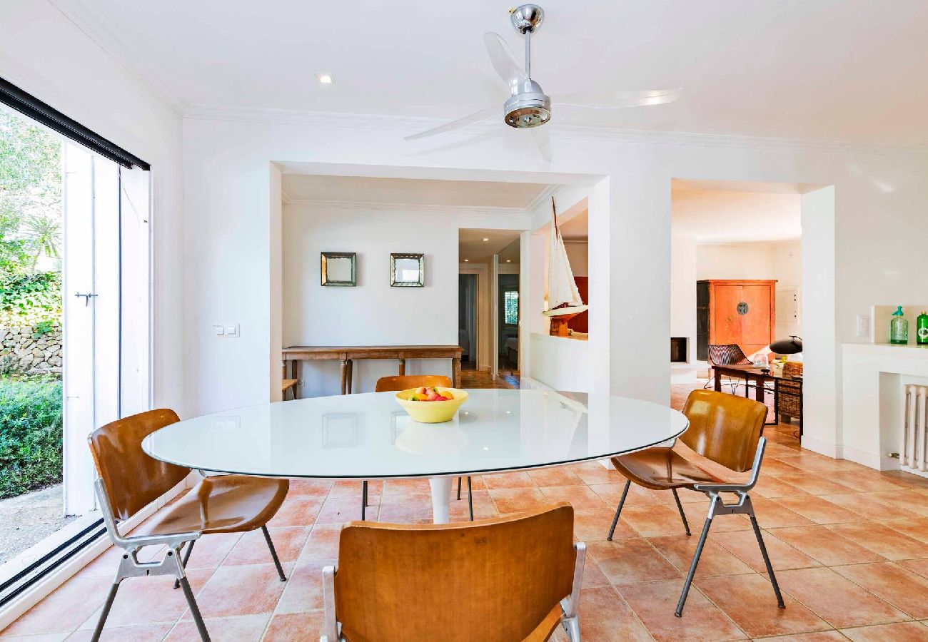 Villa in Es Castell - Villa Rosa — Garden & Pool Retreat