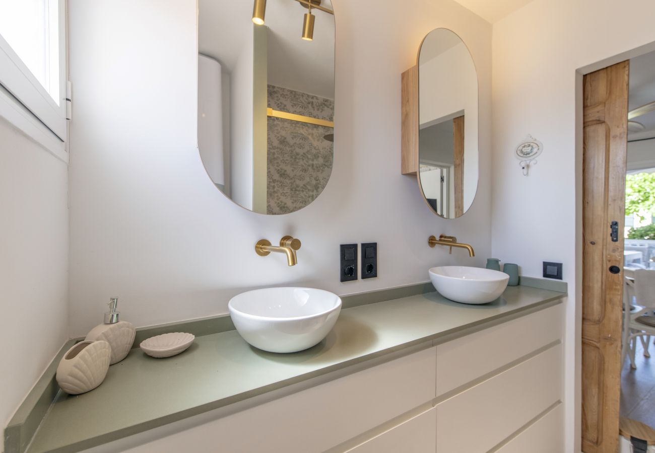 Residence in Calan Porter - Small Boutique Apartment to Never Forget 