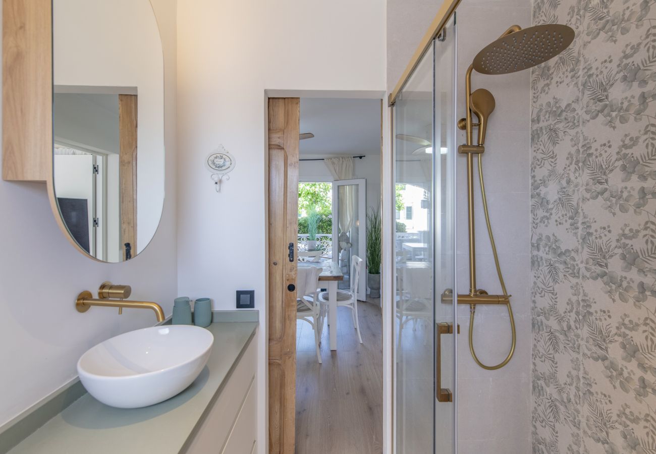 Residence in Calan Porter - Small Boutique Apartment to Never Forget 