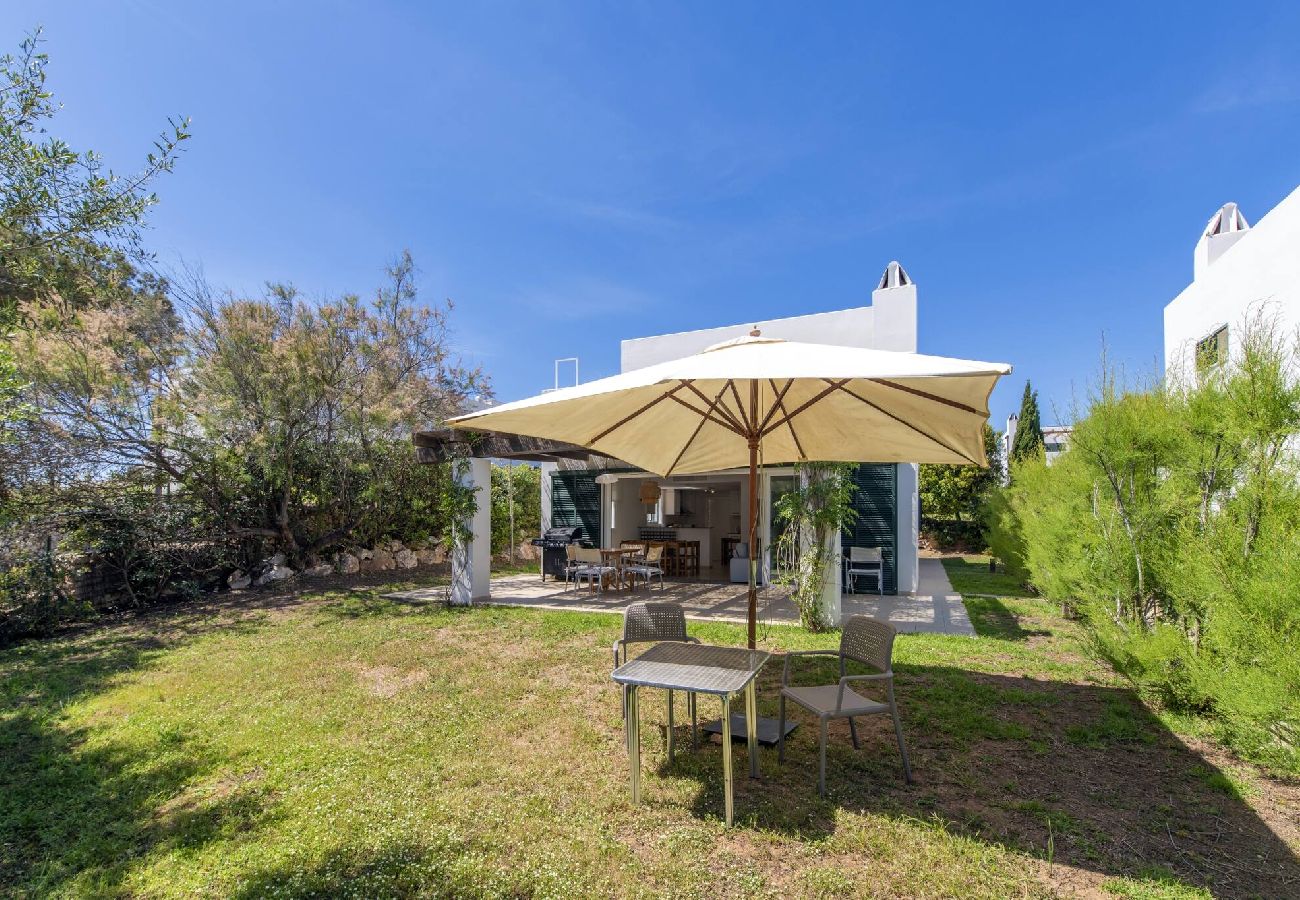 Villa à Biniancolla - Biniancolla Ginesta villa with communal pool