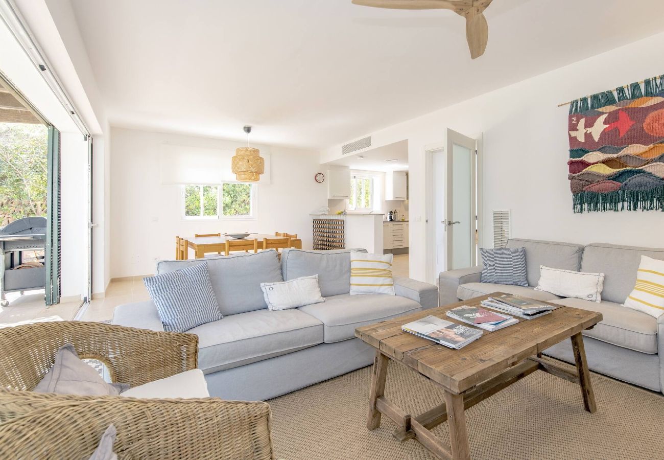 Villa à Biniancolla - Biniancolla Ginesta villa with communal pool