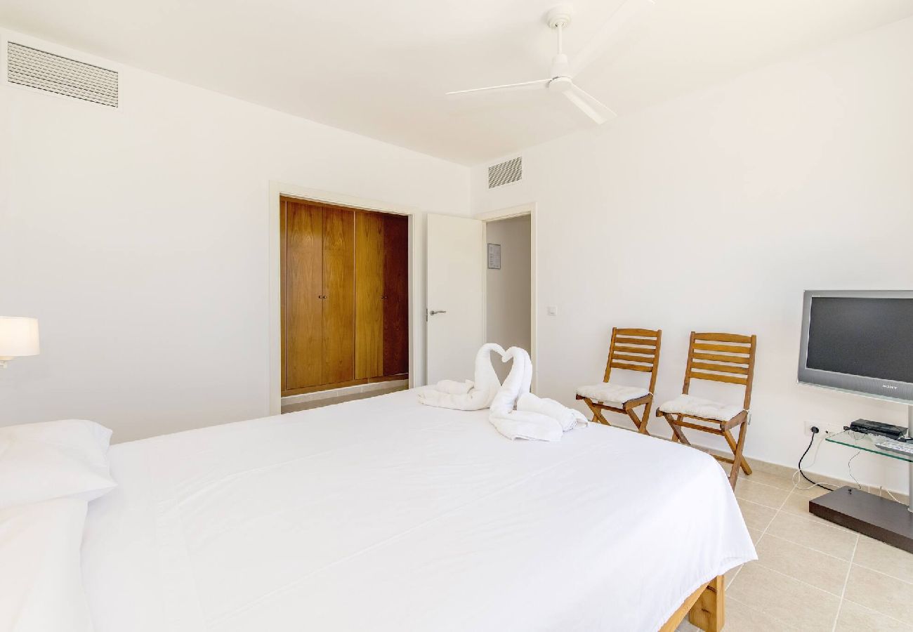 Villa à Biniancolla - Biniancolla Ginesta villa with communal pool