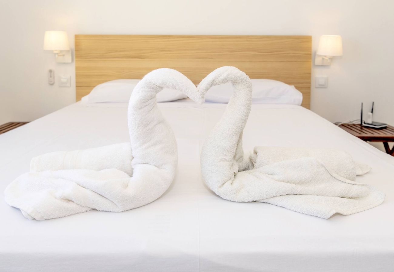 Villa à Biniancolla - Biniancolla Ginesta villa with communal pool