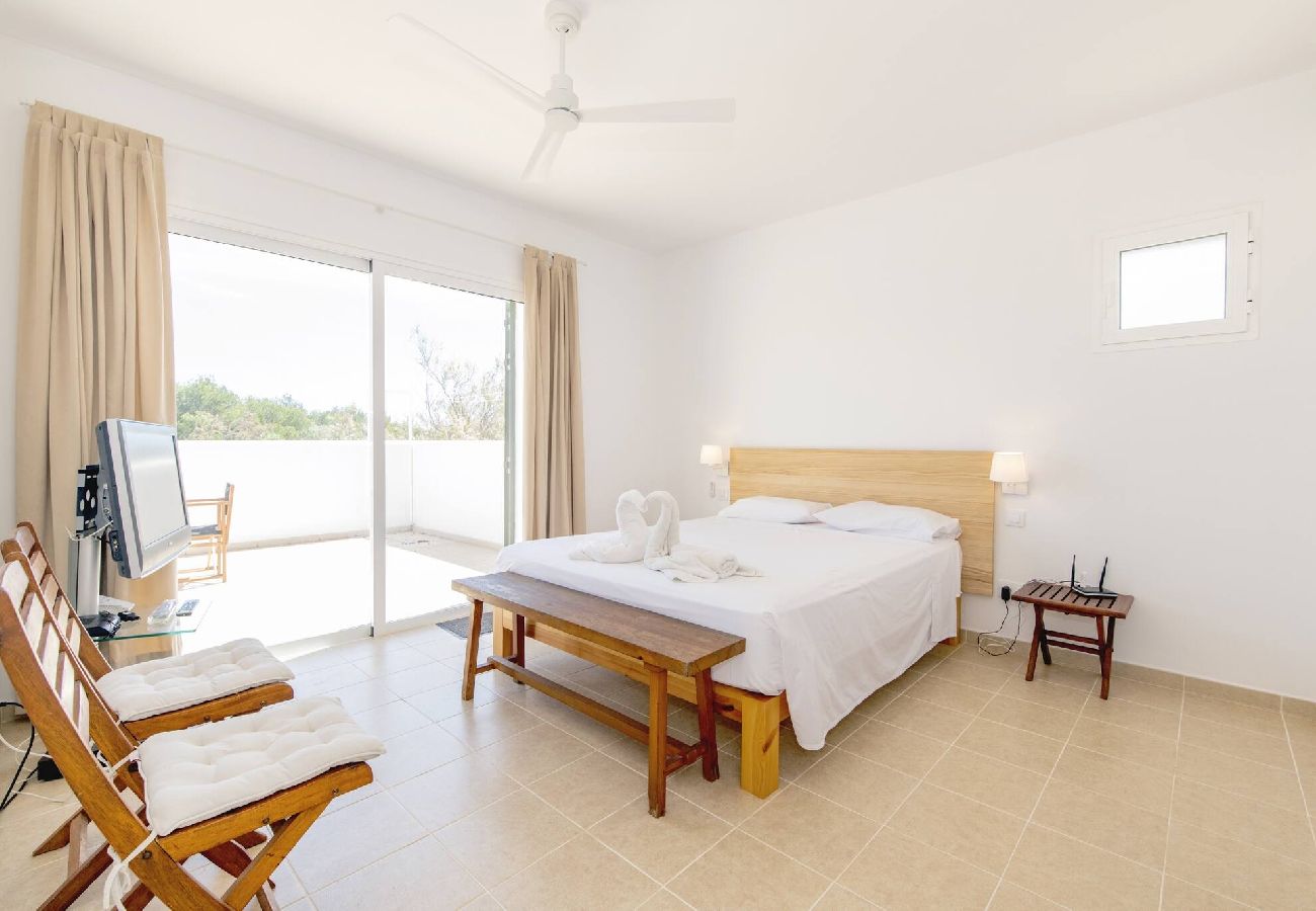 Villa à Biniancolla - Biniancolla Ginesta villa with communal pool