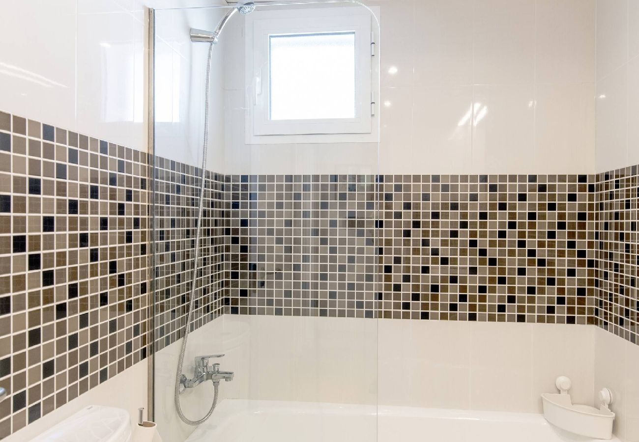 Villa à Biniancolla - Biniancolla Ginesta villa with communal pool