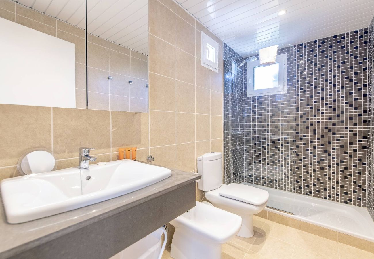 Villa à Biniancolla - Biniancolla Ginesta villa with communal pool