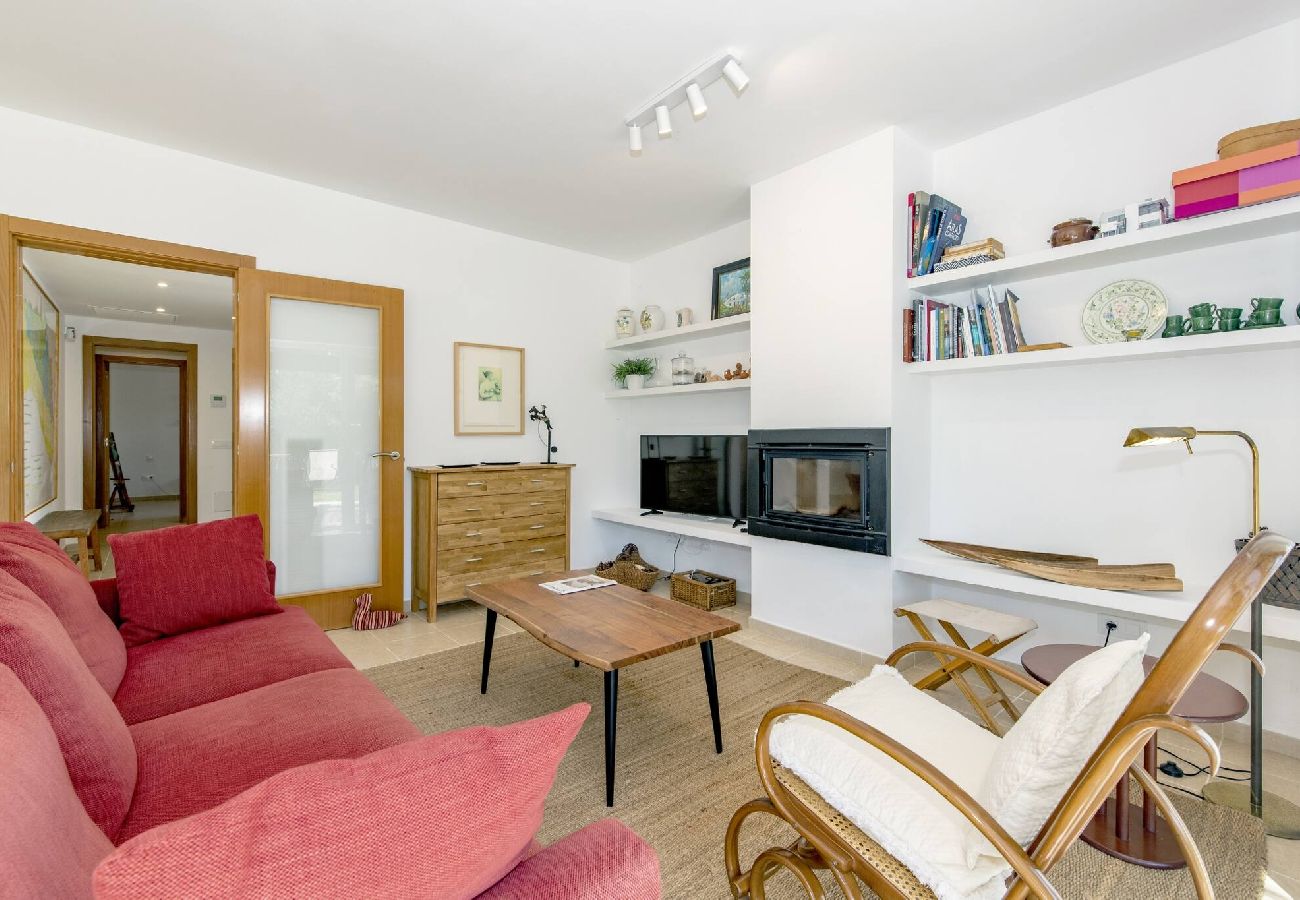 Villa à Biniancolla - Biniancolla Iris villa with communal pool