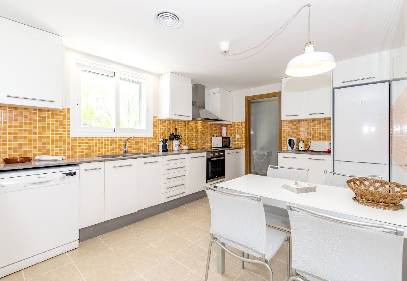 Villa à Biniancolla - Biniancolla Heura villa with communal pool