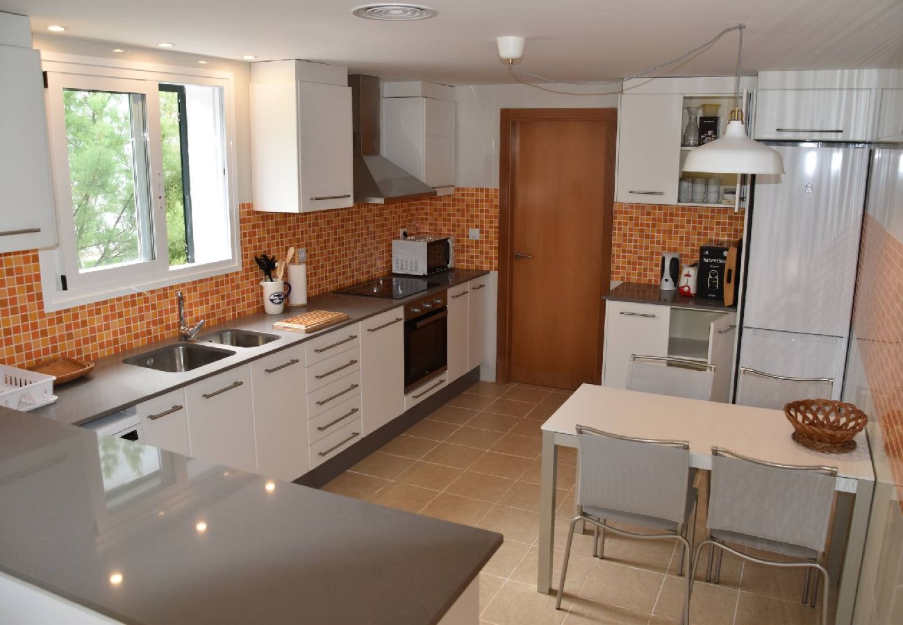 Villa à Biniancolla - Biniancolla Heura villa with communal pool