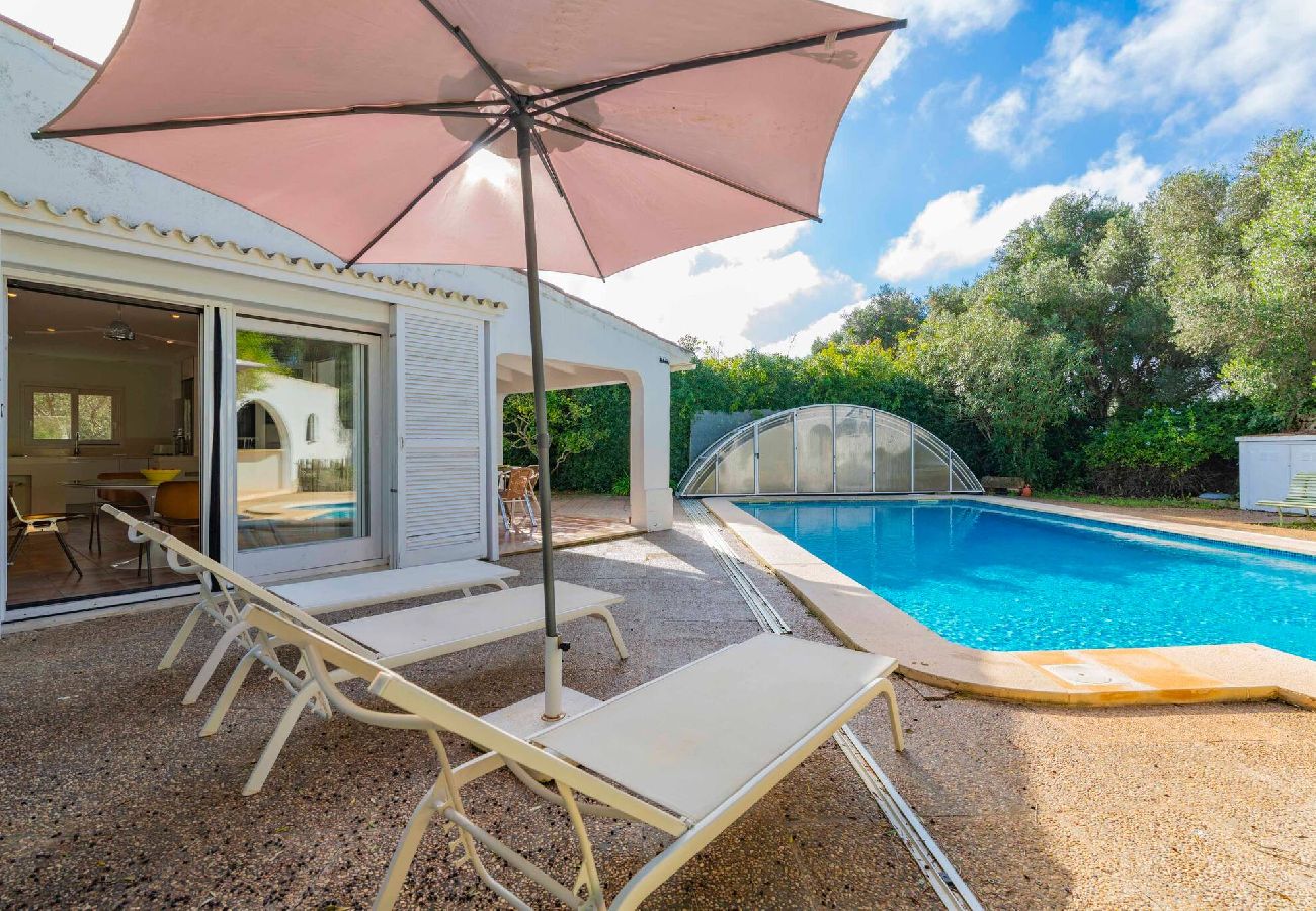 Villa à Es Castell - Villa Rosa — Garden & Pool Retreat