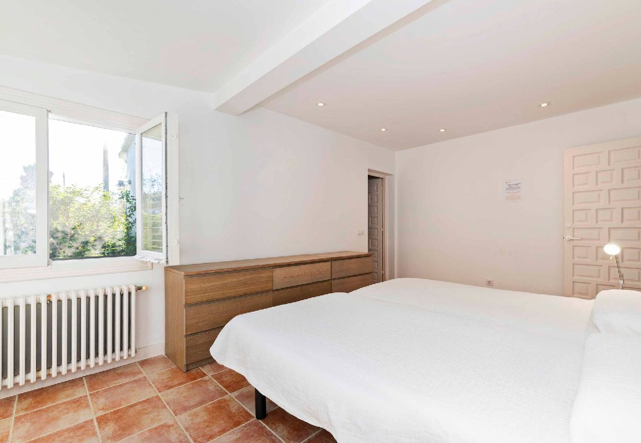 Villa à Es Castell - Villa Rosa — Garden & Pool Retreat