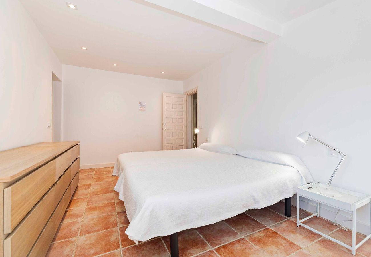 Villa à Es Castell - Villa Rosa — Garden & Pool Retreat