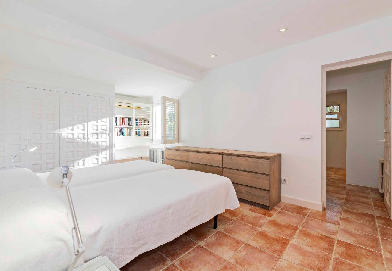 Villa à Es Castell - Villa Rosa — Garden & Pool Retreat