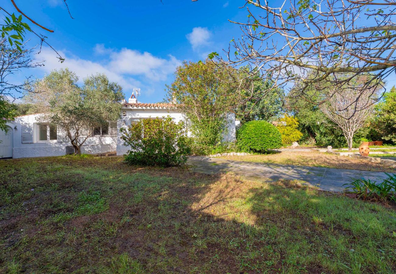 Villa à Es Castell - Villa Rosa — Garden & Pool Retreat