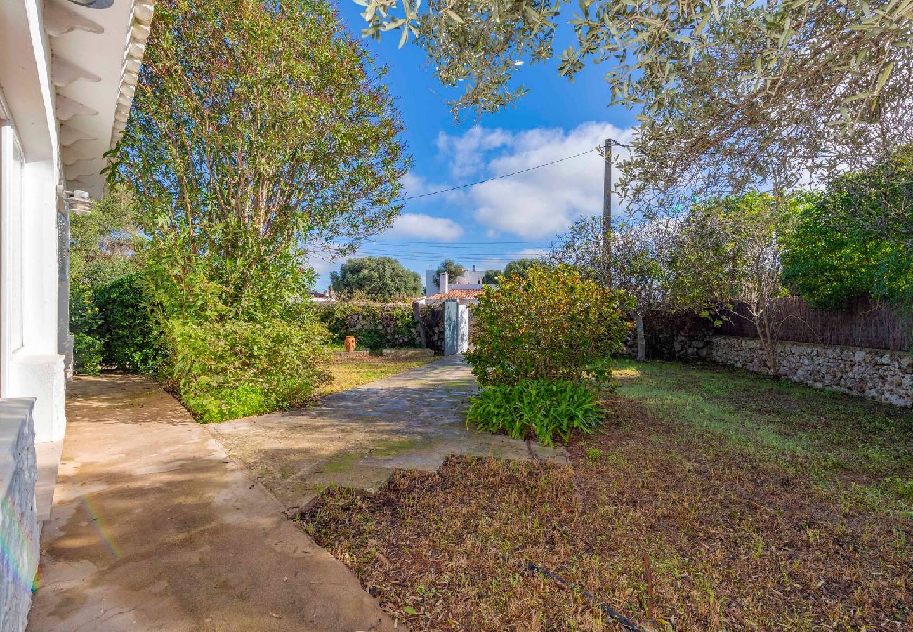 Villa à Es Castell - Villa Rosa — Garden & Pool Retreat