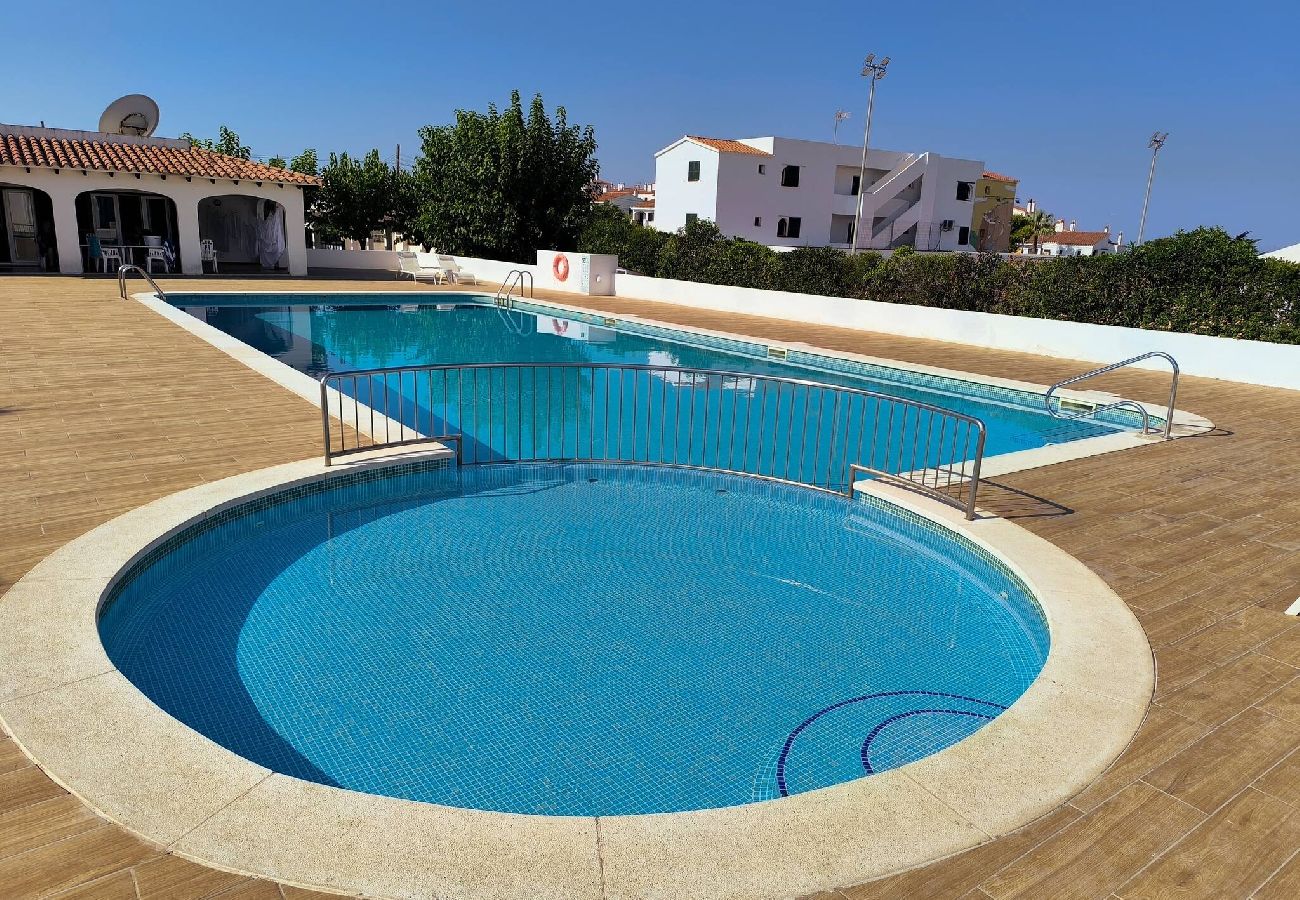 Appartement à Es Mercadal - Apto 2 habitaciones (piscina y aire acondicionado) 